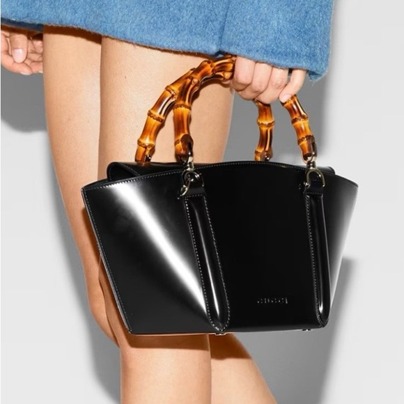 Gucci Black Patent Leather in Bag with Bamboo Handle - Picture 4 of 14
